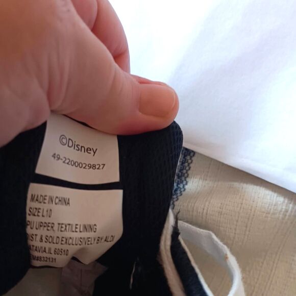 Disney Mickey Mouse Women's SZ 10 Character Sneakers Silver & Black - Picture 6 of 11